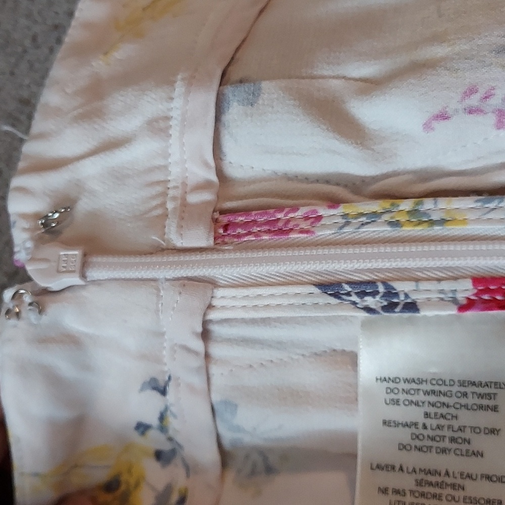 Anthropologie Pink and Cream Floral Lace Wide-Leg High Waist Satin Pants Sz-12 - Picture 12 of 13
